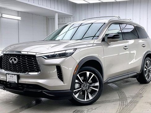 Certified 2025 INFINITI QX60 Luxe w/ Cargo Package image 2