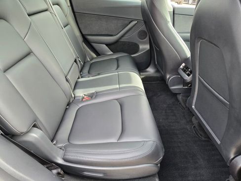 Used 2023 Tesla Model Y Long Range image 20