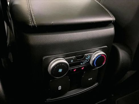 Used 2020 Ford Explorer XLT w/ Equipment Group 202A AWD/4WD image 33