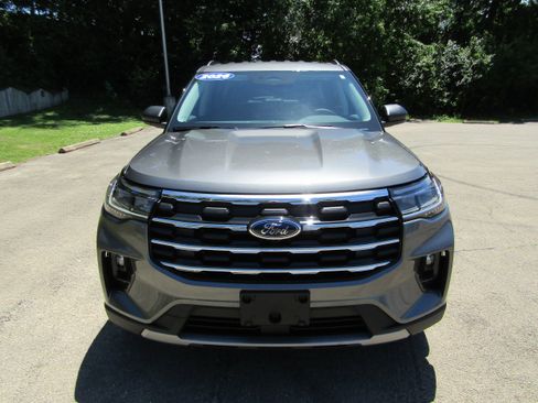 New 2026 Ford Explorer Active w/ Active Comfort Package AWD/4WD image 7