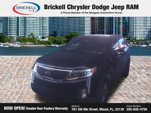 Used 2016 Kia Sorento SX w/ SXL Technology Package FWD image 2
