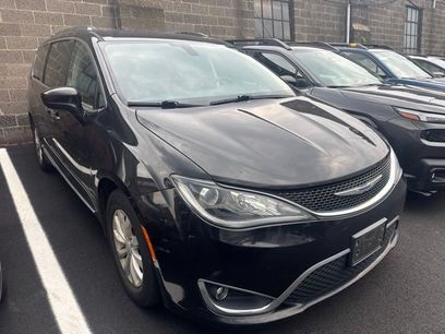 Used 2019 Chrysler Pacifica Touring-L