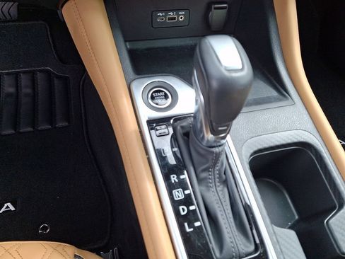 Certified 2023 Nissan Sentra SV w/ SV Premium Package FWD image 15
