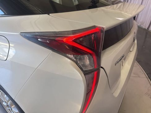 Used 2016 Toyota Prius Three FWD image 12