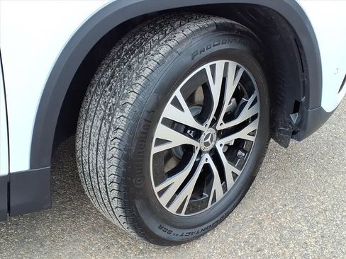 Used 2025 Mercedes-Benz GLA 250 4MATIC image 5