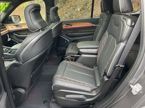 Used 2023 Jeep Grand Cherokee L Summit image 26