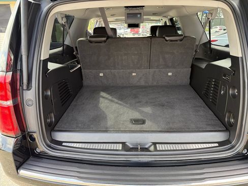 Used 2019 Chevrolet Suburban Premier image 46