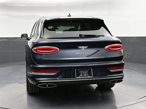New 2025 Bentley Bentayga image 7