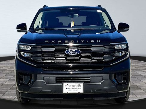 New 2025 Ford Expedition Active image 3