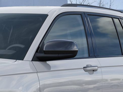 New 2025 Jeep Grand Cherokee Altitude w/ MOPAR Finishing Package image 12