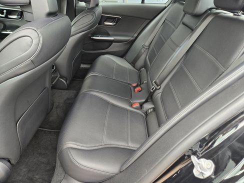 Used 2022 Mercedes-Benz C 300 4MATIC Sedan image 18