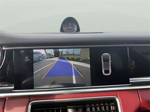 Used 2018 Porsche Panamera 4 image 18