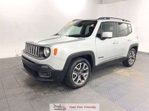 Used 2017 Jeep Renegade Latitude FWD image 1