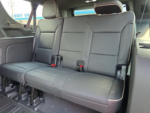 New 2026 Chevrolet Suburban Premier w/ Sun And Tow Package AWD/4WD image 11