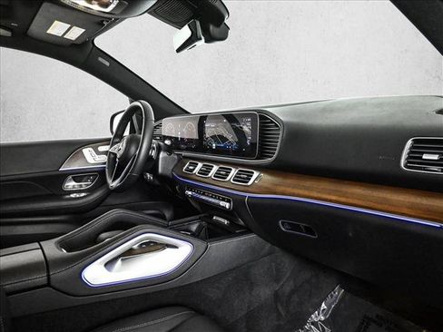 Certified 2025 Mercedes-Benz GLE 450 4MATIC image 24