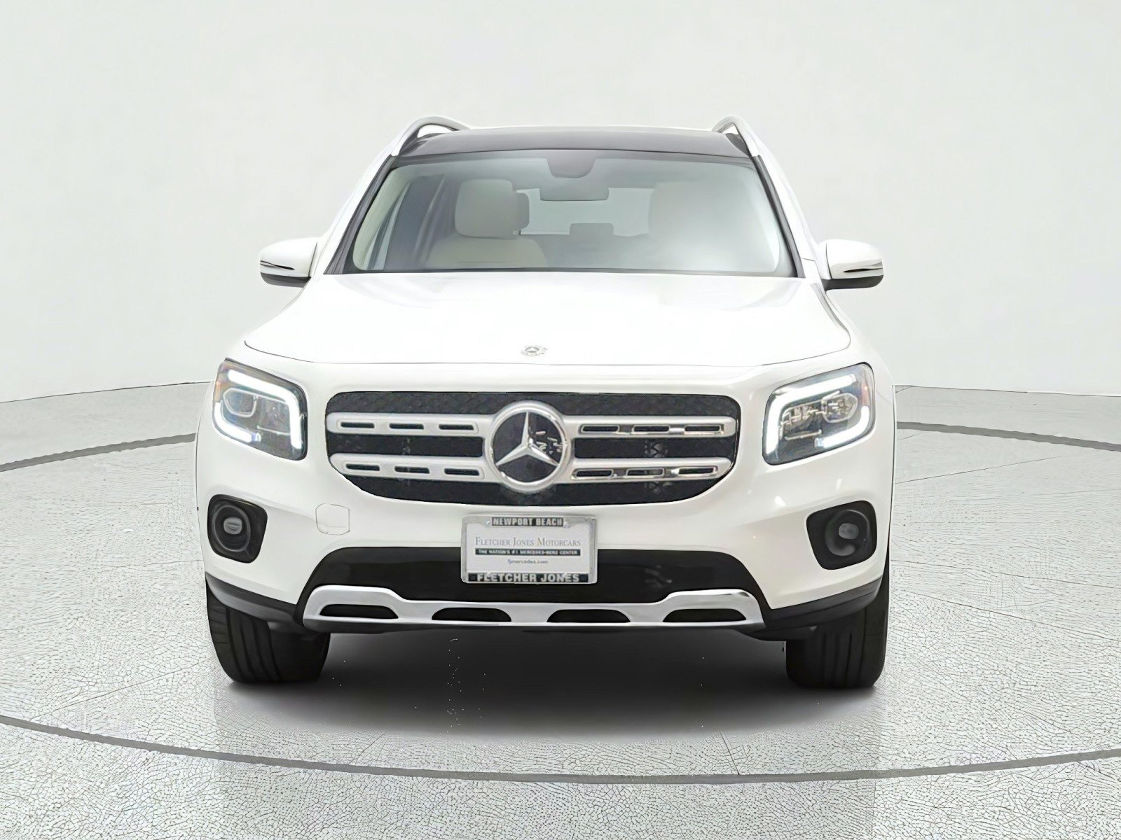 Used 2023 Mercedes-Benz GLB 250 image 2