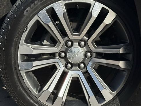 Used 2019 GMC Yukon XL Denali w/ Denali Ultimate Package RWD image 10