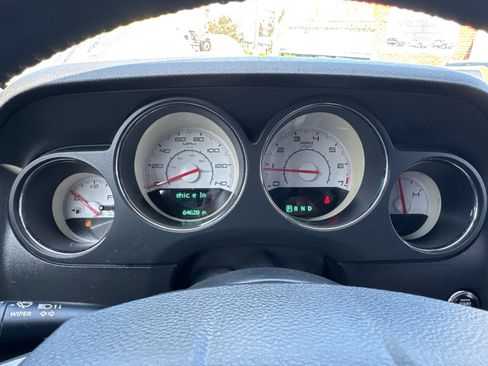 Used 2014 Dodge Challenger SXT RWD image 20