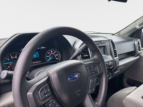 Used 2016 Ford F150 XLT AWD/4WD image 9