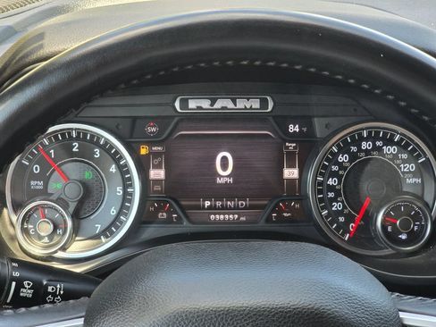 Used 2022 RAM 1500 Big Horn AWD/4WD image 30