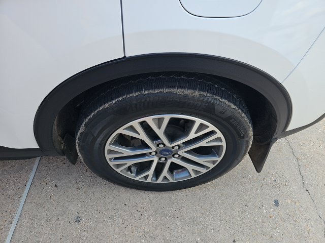Used 2022 Ford Escape SEL FWD image 5