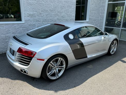 Used 2011 Audi R8 V8 image 16