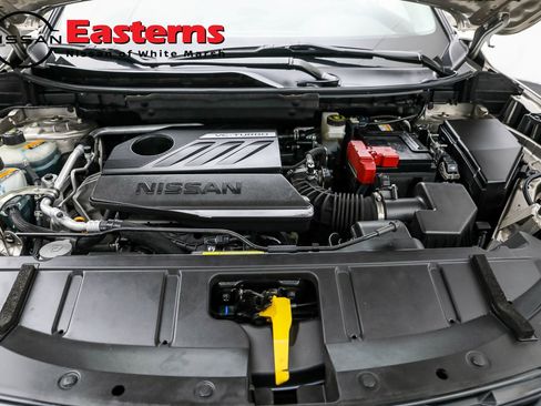 Used 2022 Nissan Rogue SL image 7