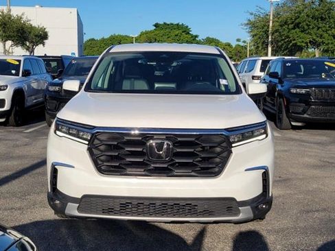 Used 2024 Honda Pilot EX-L image 2