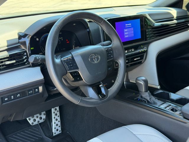 Used 2025 Toyota Camry SE FWD image 10