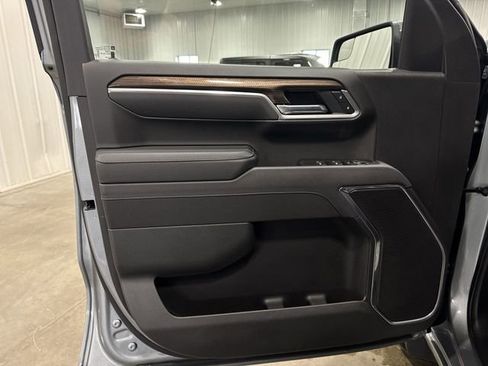 Used 2025 Chevrolet Silverado 1500 LT image 17