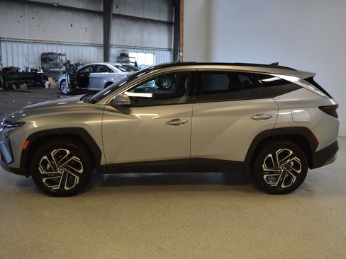 Used 2026 Hyundai Tucson Limited AWD/4WD image 6
