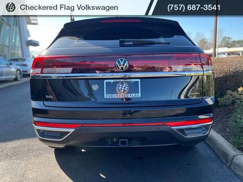 Used 2024 Volkswagen Atlas Cross Sport SEL image 10