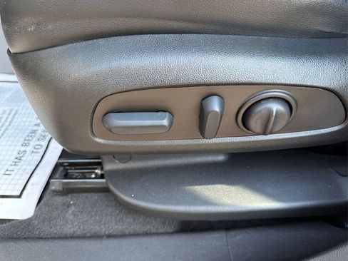 Used 2022 GMC Terrain SLT image 41