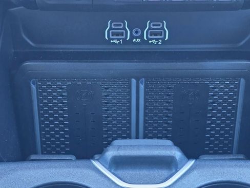 Used 2025 RAM 2500 Laramie w/ Night Edition AWD/4WD image 15