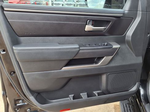 Used 2025 Toyota Sequoia SR5 AWD/4WD image 29