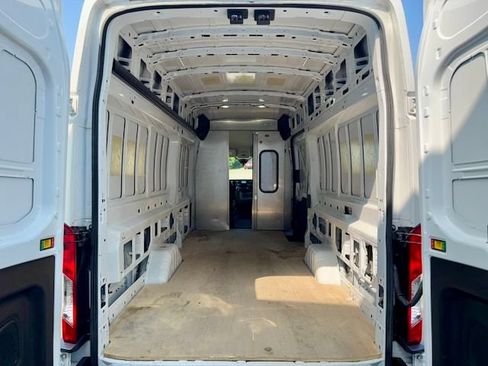 Used 2022 Ford Transit 250 148 High Roof Extended RWD image 6