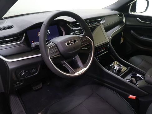 New 2026 Jeep Grand Cherokee L Laredo AWD/4WD image 23