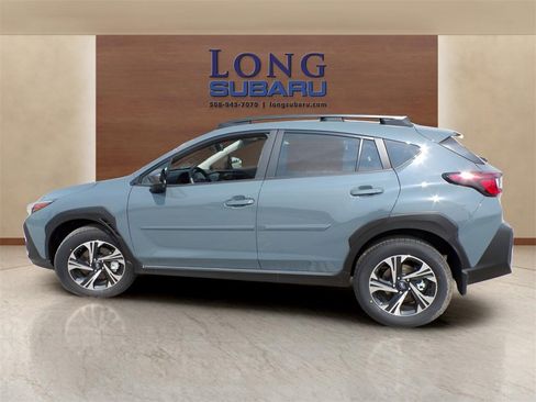 Used 2025 Subaru Crosstrek 2.0i Premium image 8
