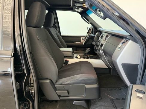Used 2017 Ford Expedition XLT RWD image 20
