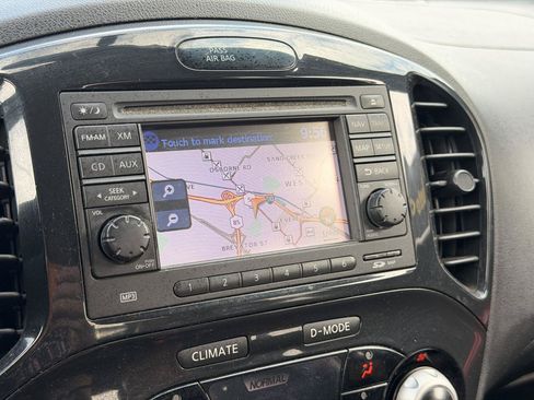 Used 2013 Nissan Juke SL FWD image 23
