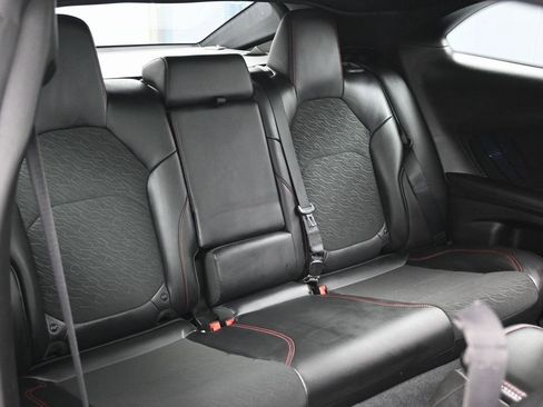 Used 2025 Dodge Charger R/T w/ Sun & Sound Package image 33