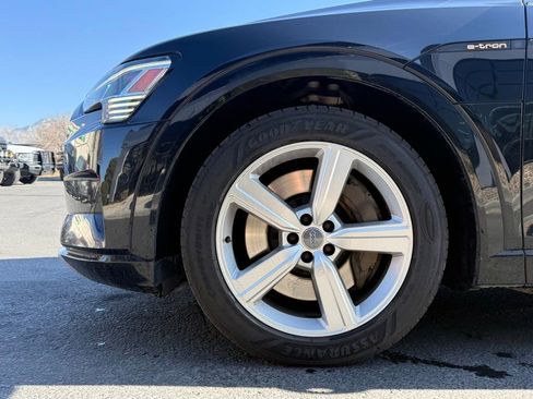 Used 2019 Audi e-tron Premium Plus image 31