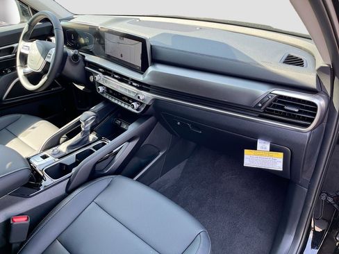 New 2025 Kia Telluride LX image 29