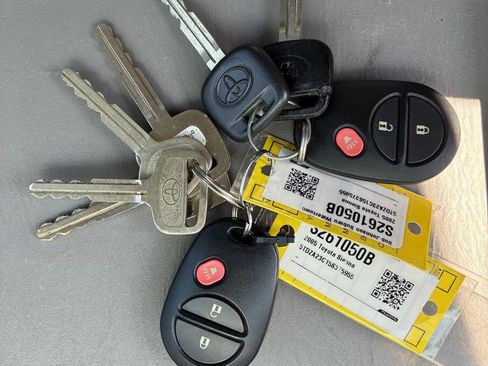 Used 2005 Toyota Sienna CE w/ CE Pkg 1 FWD image 24