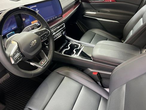 New 2026 Chevrolet Traverse Z71 w/ Enhanced Driving Package AWD/4WD image 10