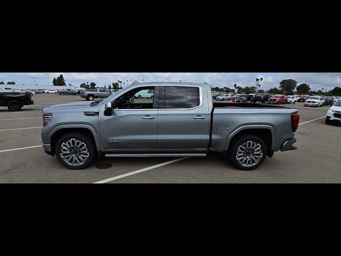 Used 2025 GMC Sierra 1500 Denali Ultimate AWD/4WD image 7