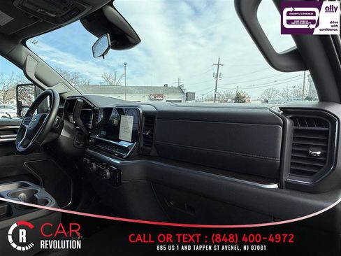 Used 2024 Chevrolet Silverado 2500 LT image 43