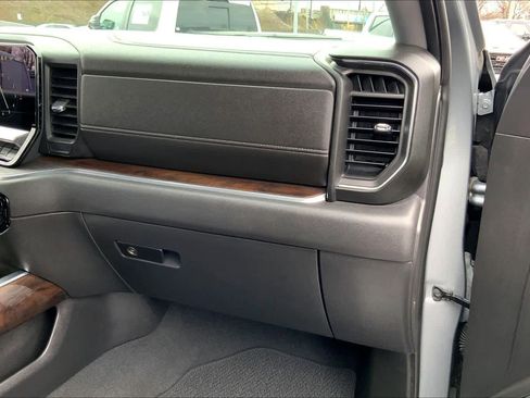 Used 2023 GMC Sierra 1500 SLT w/ SLT Premium Package image 18