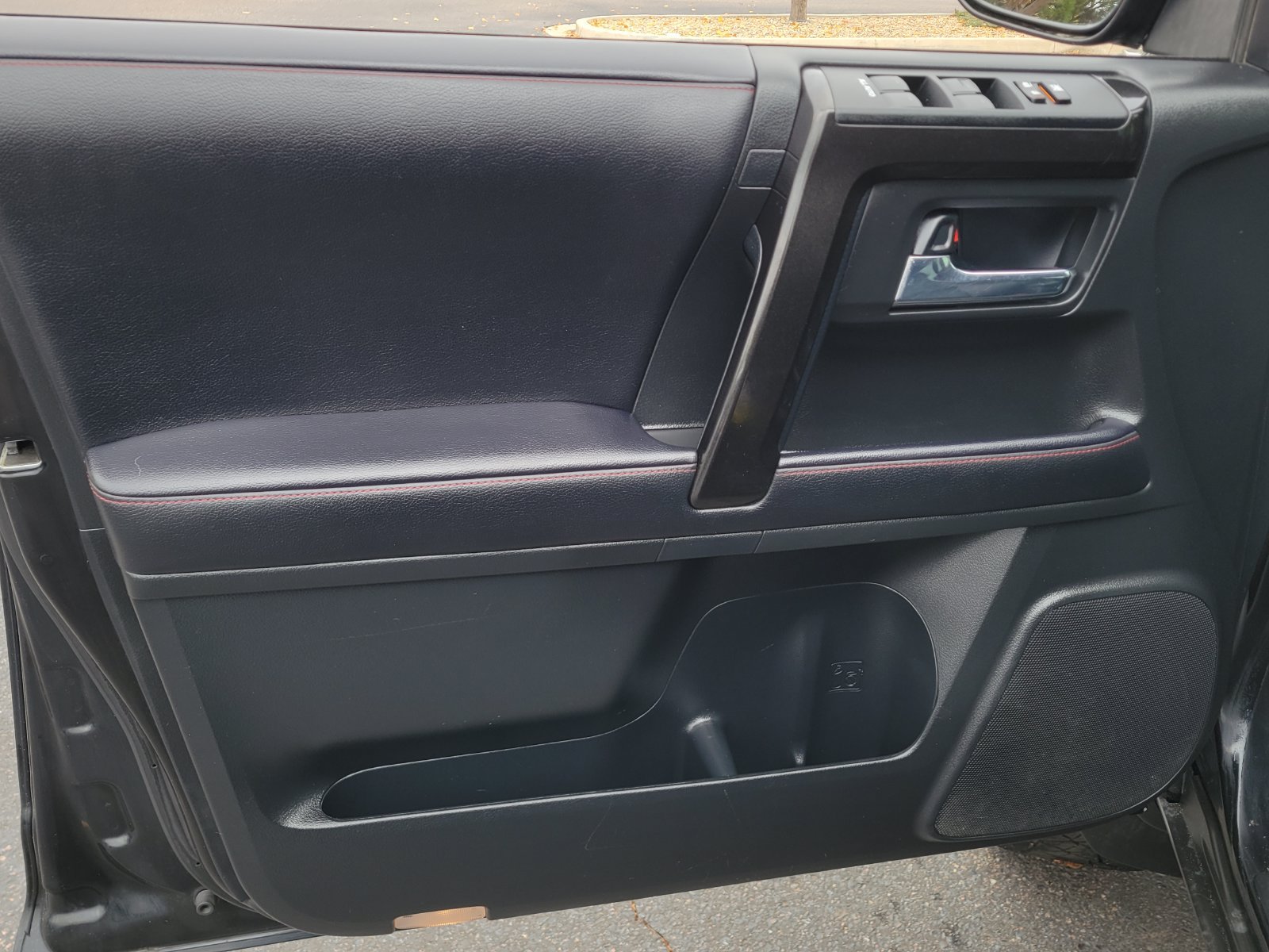 Used 2021 Toyota 4Runner Venture w/ Moonroof Package AWD/4WD image 10