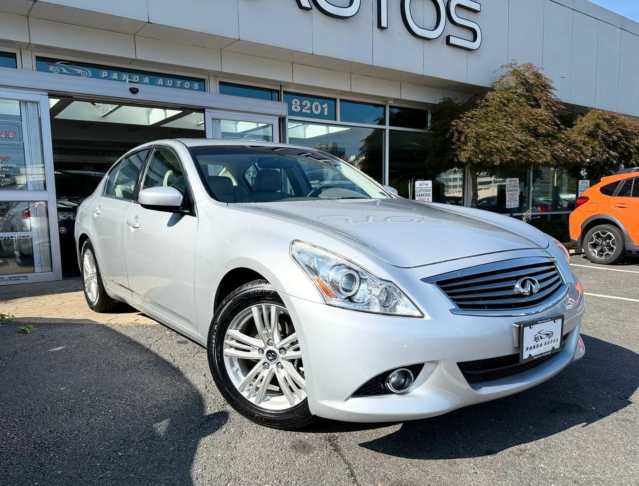 Used 2010 INFINITI G37 Journey w/ Premium Pkg RWD image 1